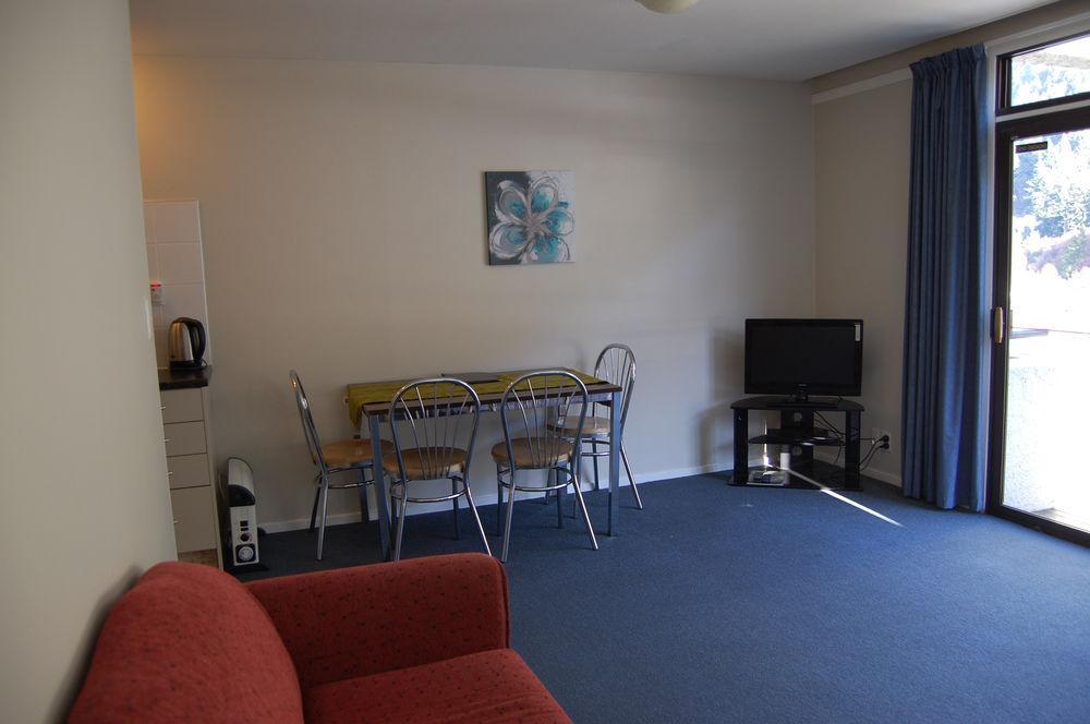 Abba Court Motel Κουίνσταουν Εξωτερικό φωτογραφία