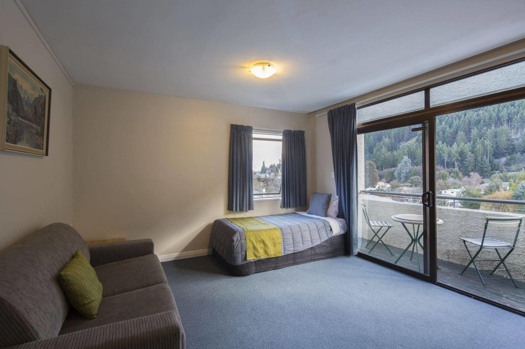 Abba Court Motel Κουίνσταουν Εξωτερικό φωτογραφία